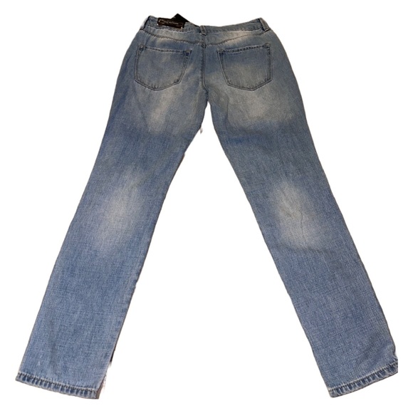 ๐ | Refuge | Cropped Boyfriend Skinny | Distressed Jeans | Size 6 - Picture 3 of 4